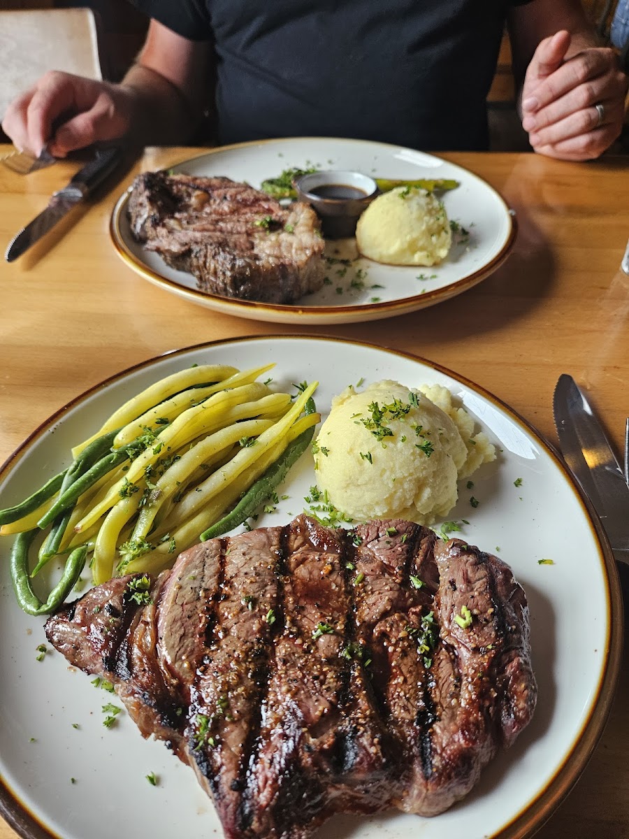Old Trail Tavern + Steak-4